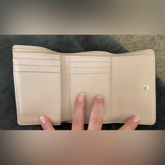 Furla authentic light Pink leather Wallet with gold hardware nwot - Picture 6 of 8